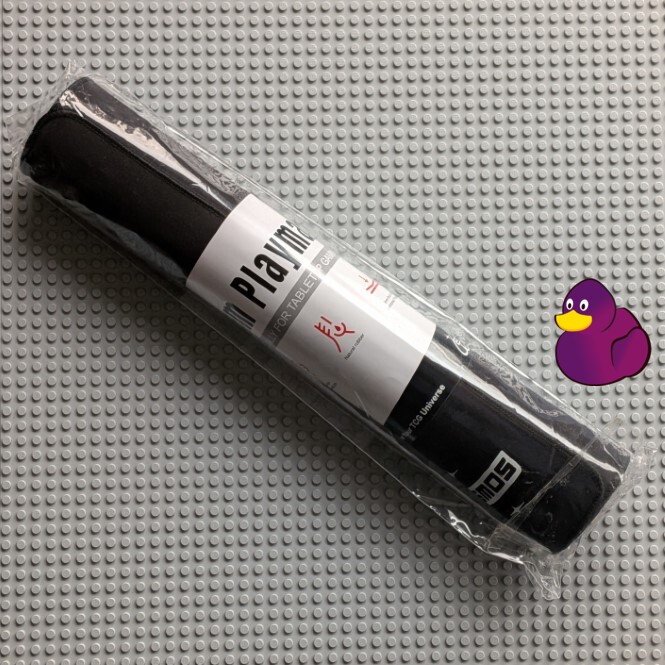 Premium Spielmatte (60 x 35cm) | Schwarz